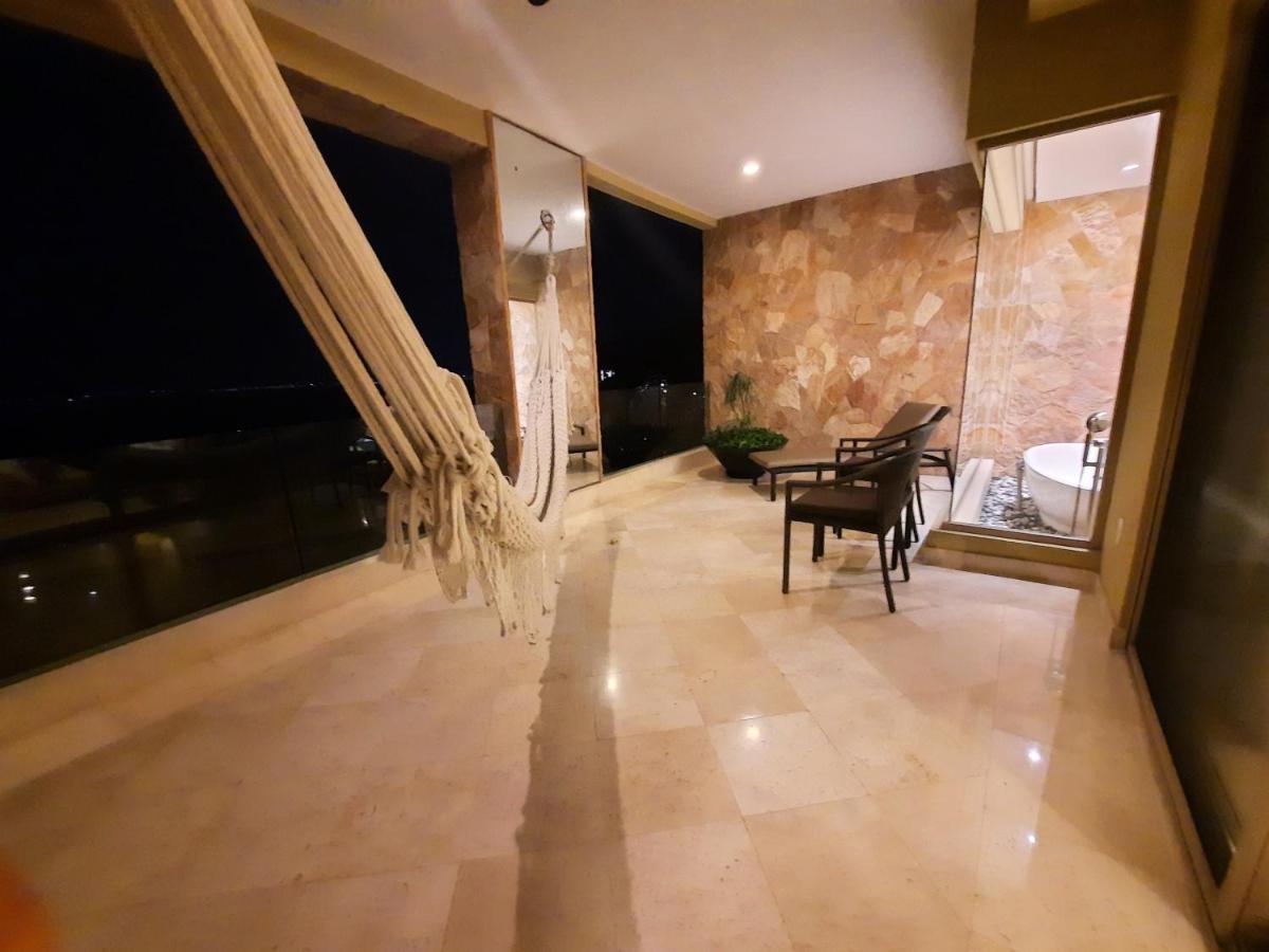 Suites At Garza Blanca Preserve Resort & Spa بويرتو فالارتا المظهر الخارجي الصورة